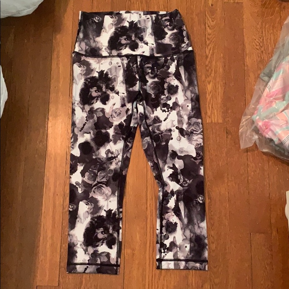 Lululemon cropped leggings